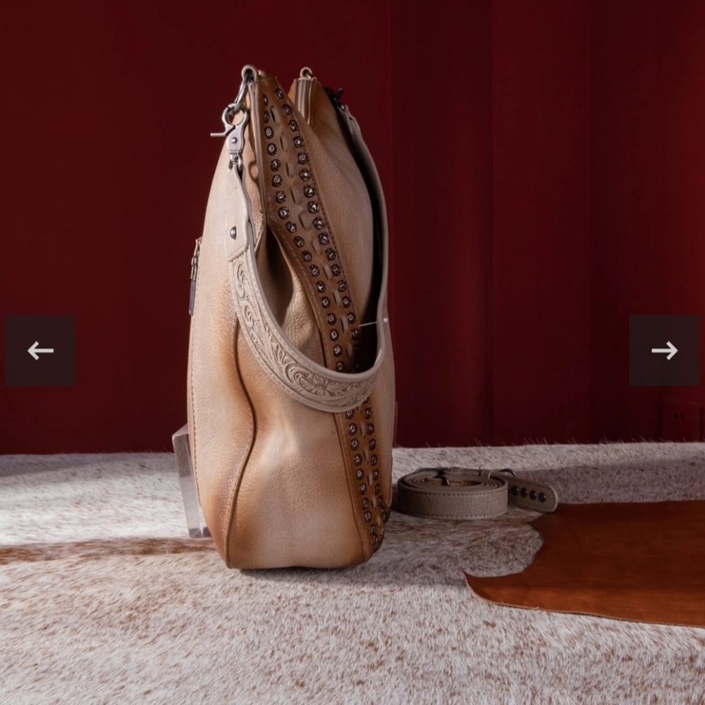 New Wrangler Rivets Concealed Carry Oversize Hobo